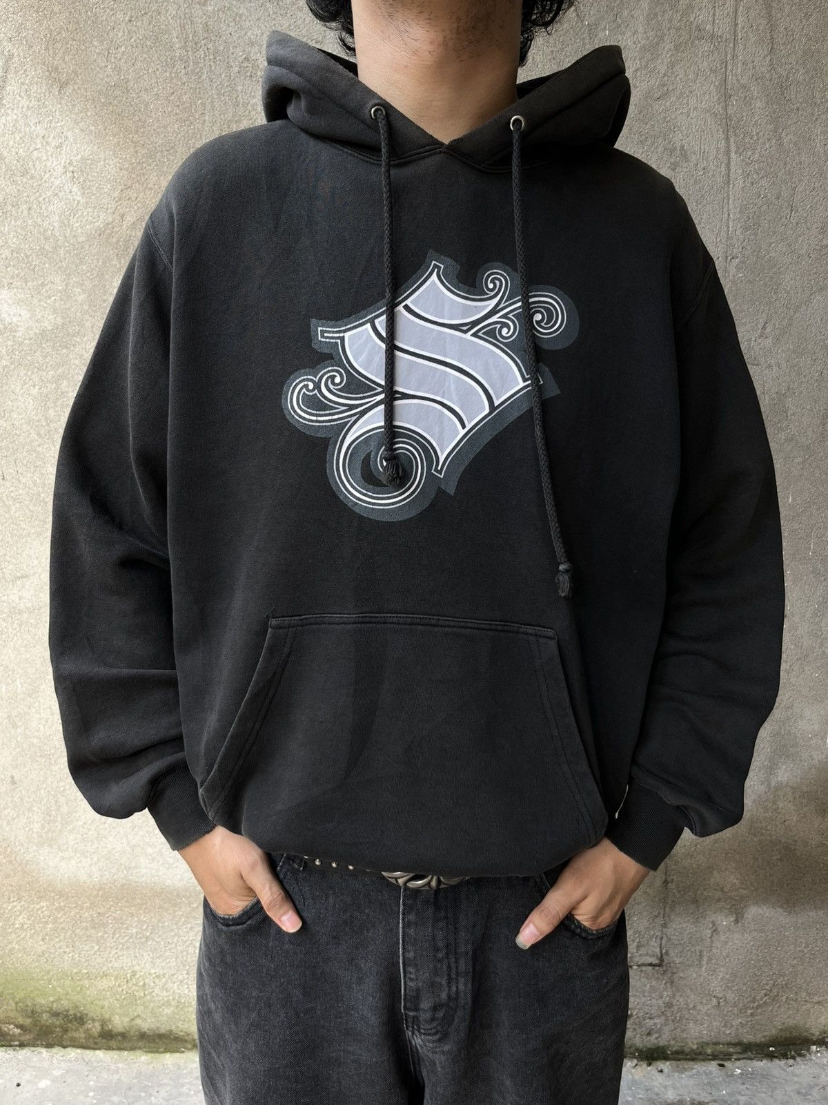 Stussy Vintage 2000s stussy tribal hoodie Size US S / EU 44-46 / 1 - 2 Thumbnail