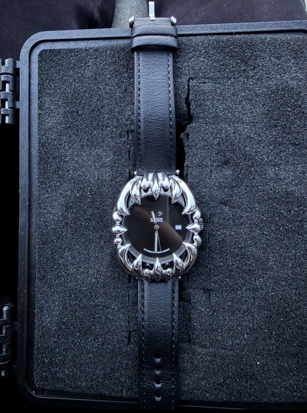 Alabaster Industries Alabaster Watch Size 36 - 1 Thumbnail