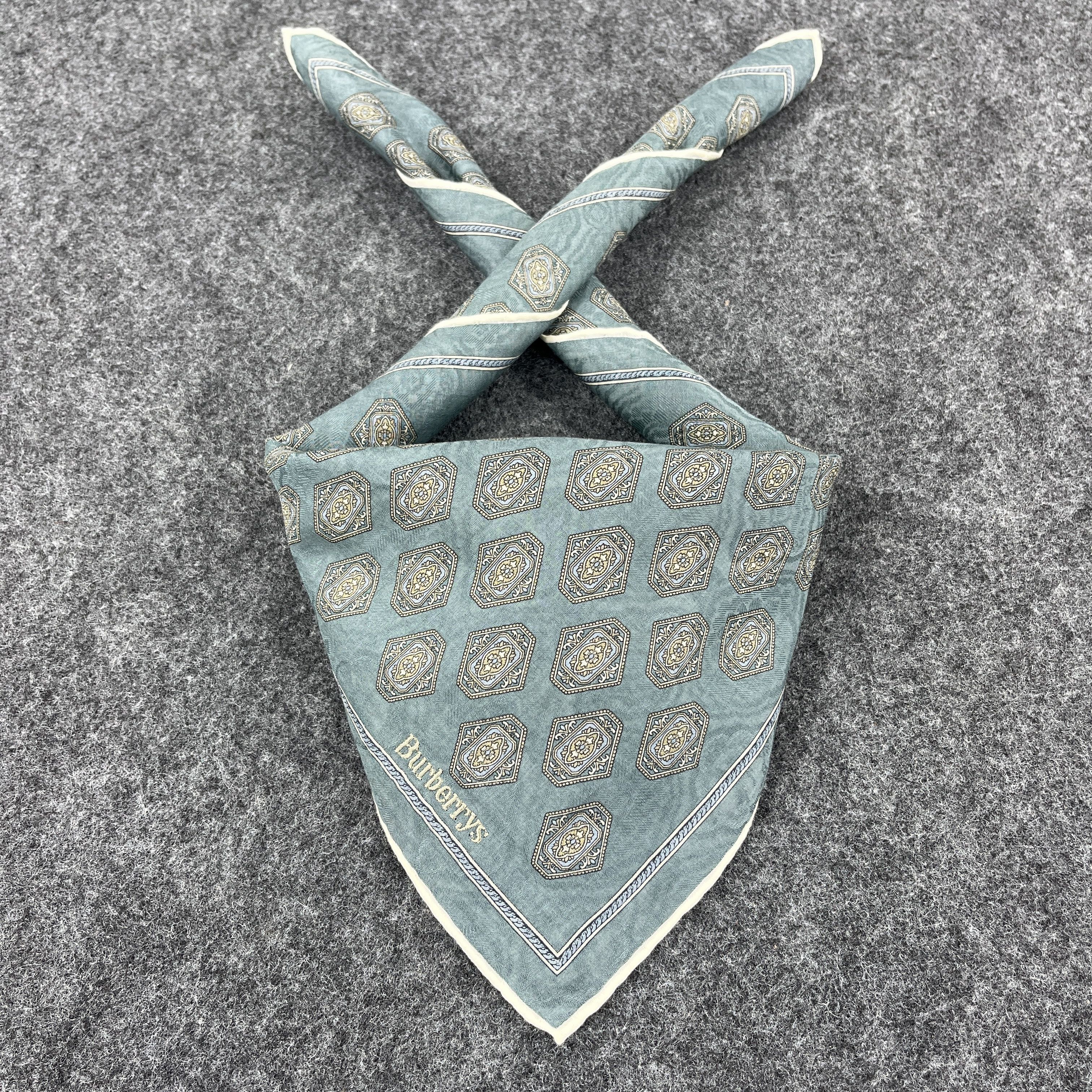 Burberry × Vintage Burberry Handkerchief / Bandana / Neckerchief B272 Size ONE SIZE - 2 Thumbnail