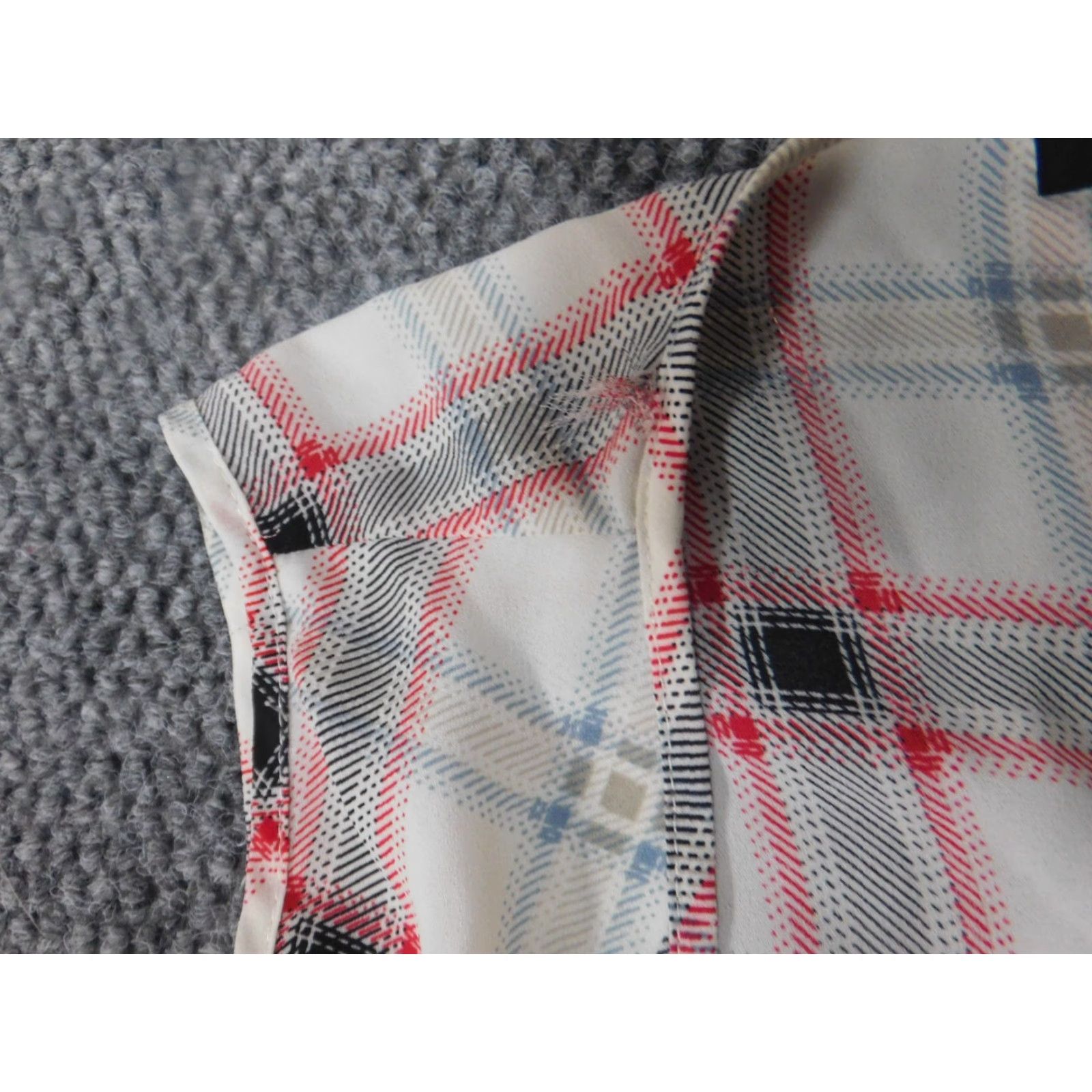Vintage The Limited Blouse XS Women Gray Plaid Henley Button-Down Pullover Casual Regular Modern - Size XS / US 0-2 / IT 36-38 - 6 Thumbnail