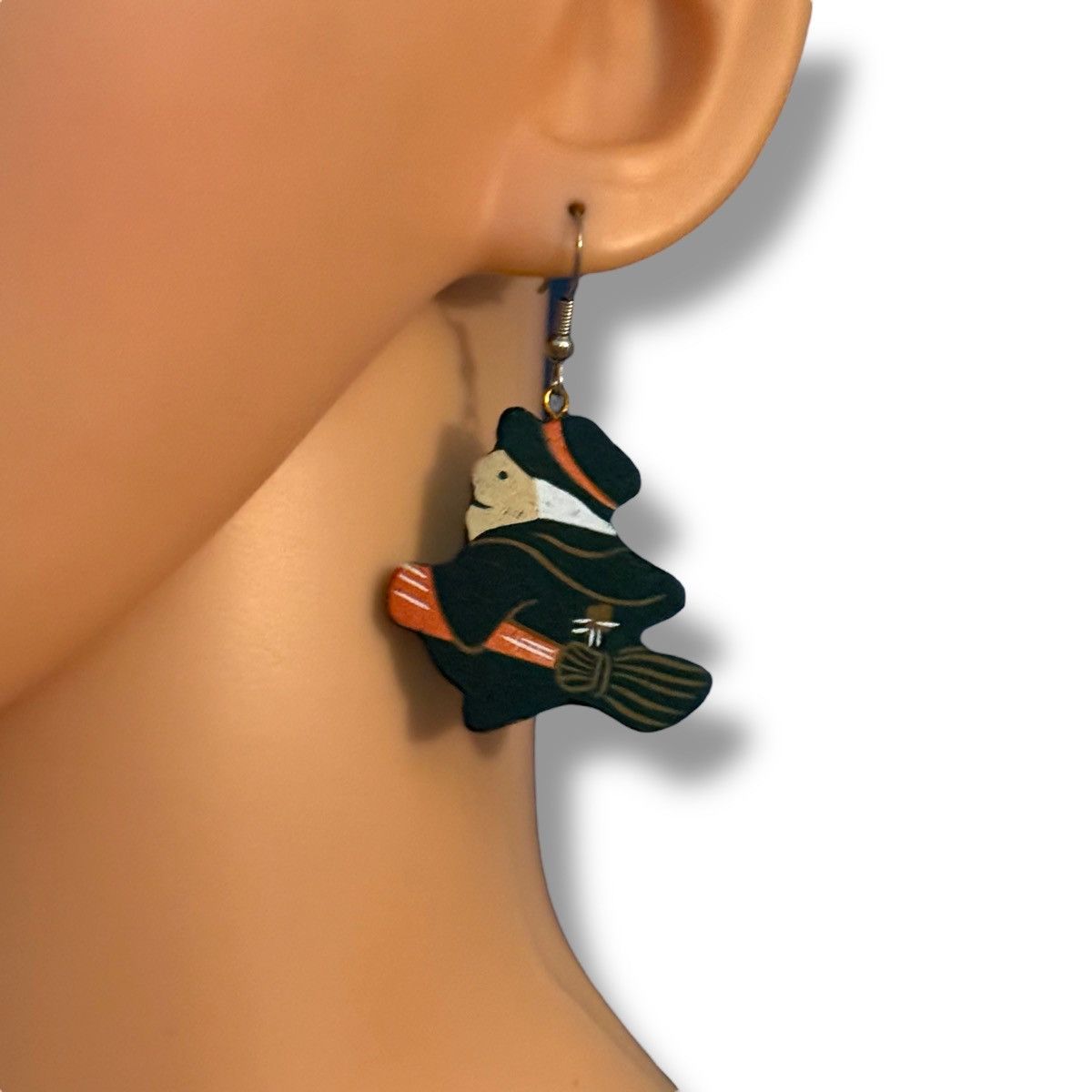 Other Wooden Halloween witch on a broom dangle earrings Size ONE SIZE - 2 Thumbnail