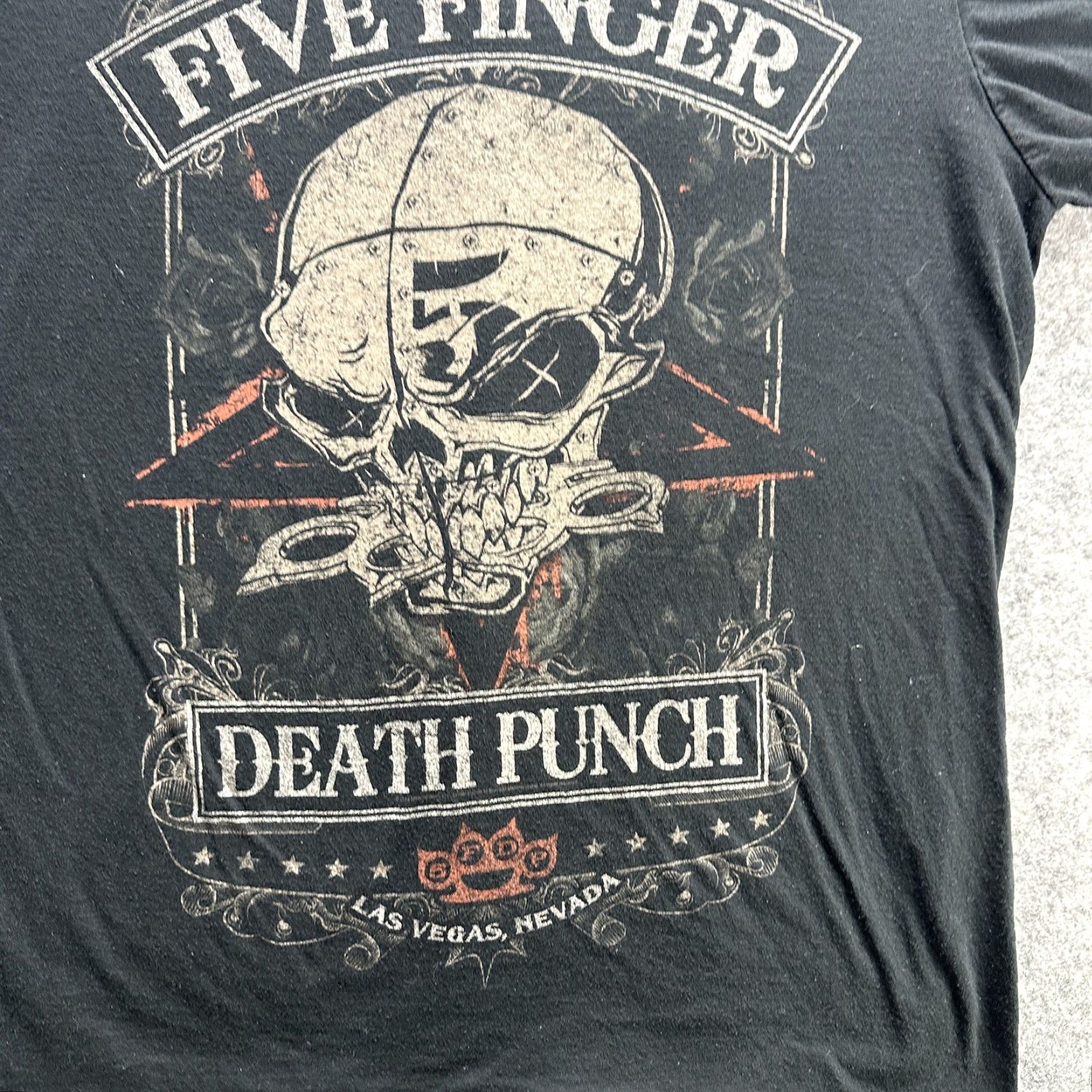 Vintage VINTAGE Five Finger Death Punch Shirt Mens Large Black Band Skull Las Vegas Metal Tee Punk Size US L / EU 52-54 / 3 - 6 Thumbnail