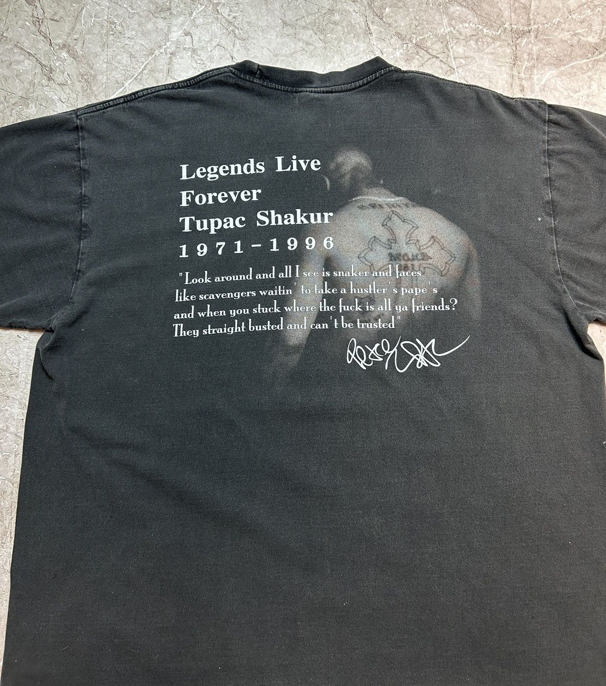 Band Tees × Rap Tees × Vintage 2PAC T-shirt 1971 - 1996 Tee Rap Vintage 90s Size US L / EU 52-54 / 3 - 11 Thumbnail