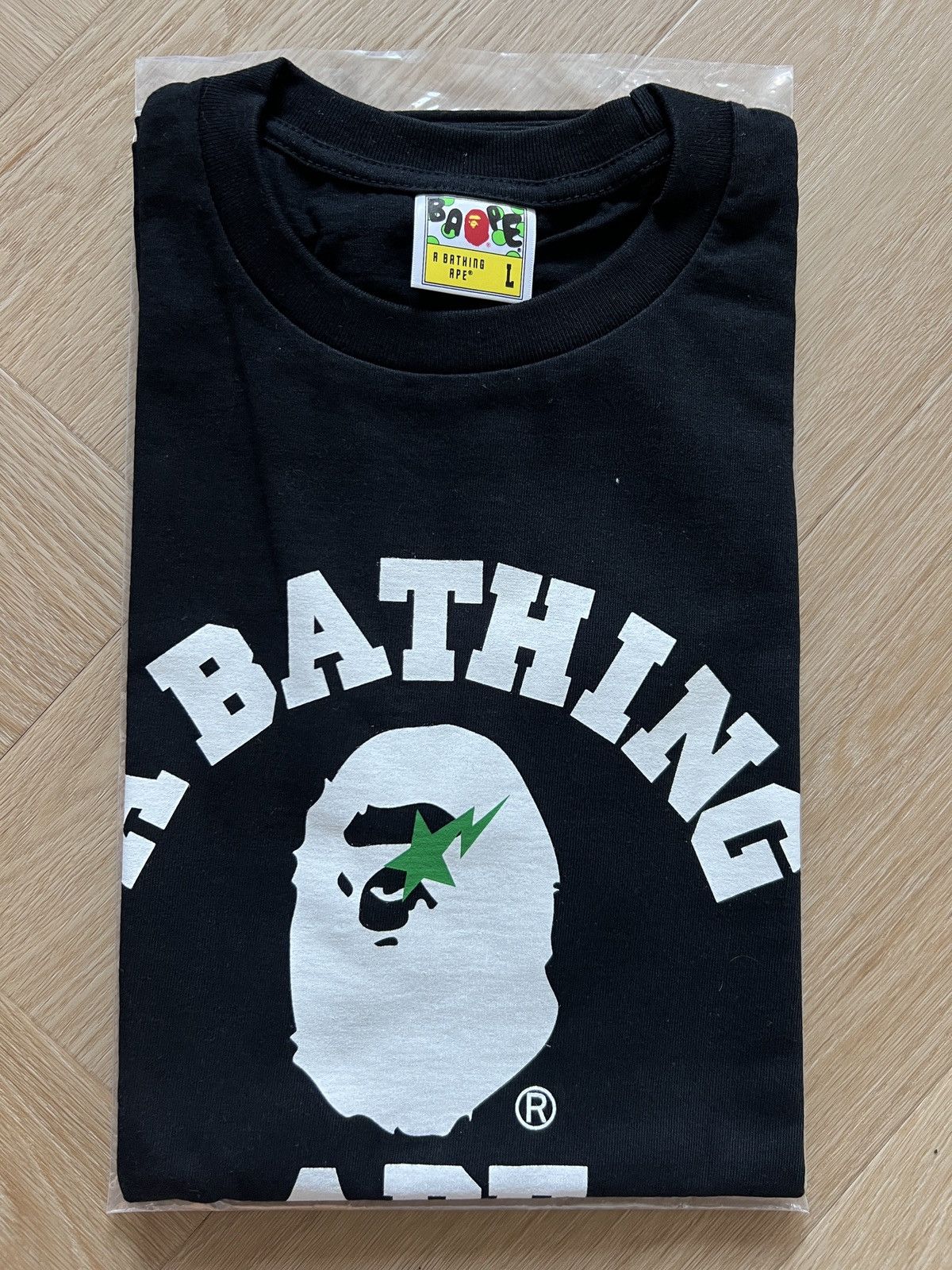 Bape × Heineken BAPE X HEINEKEN COLLEGE TEE Size US L / EU 52-54 / 3 - 3 Thumbnail