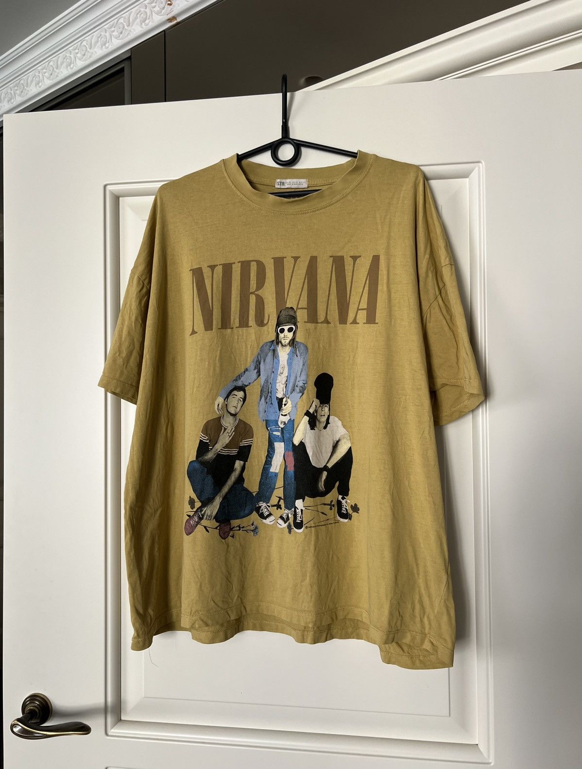 Nirvana Nirvana Band Tee Kurt Kurt Cobain T-Shirt Size US XL / EU 56 / 4 - 1 Thumbnail