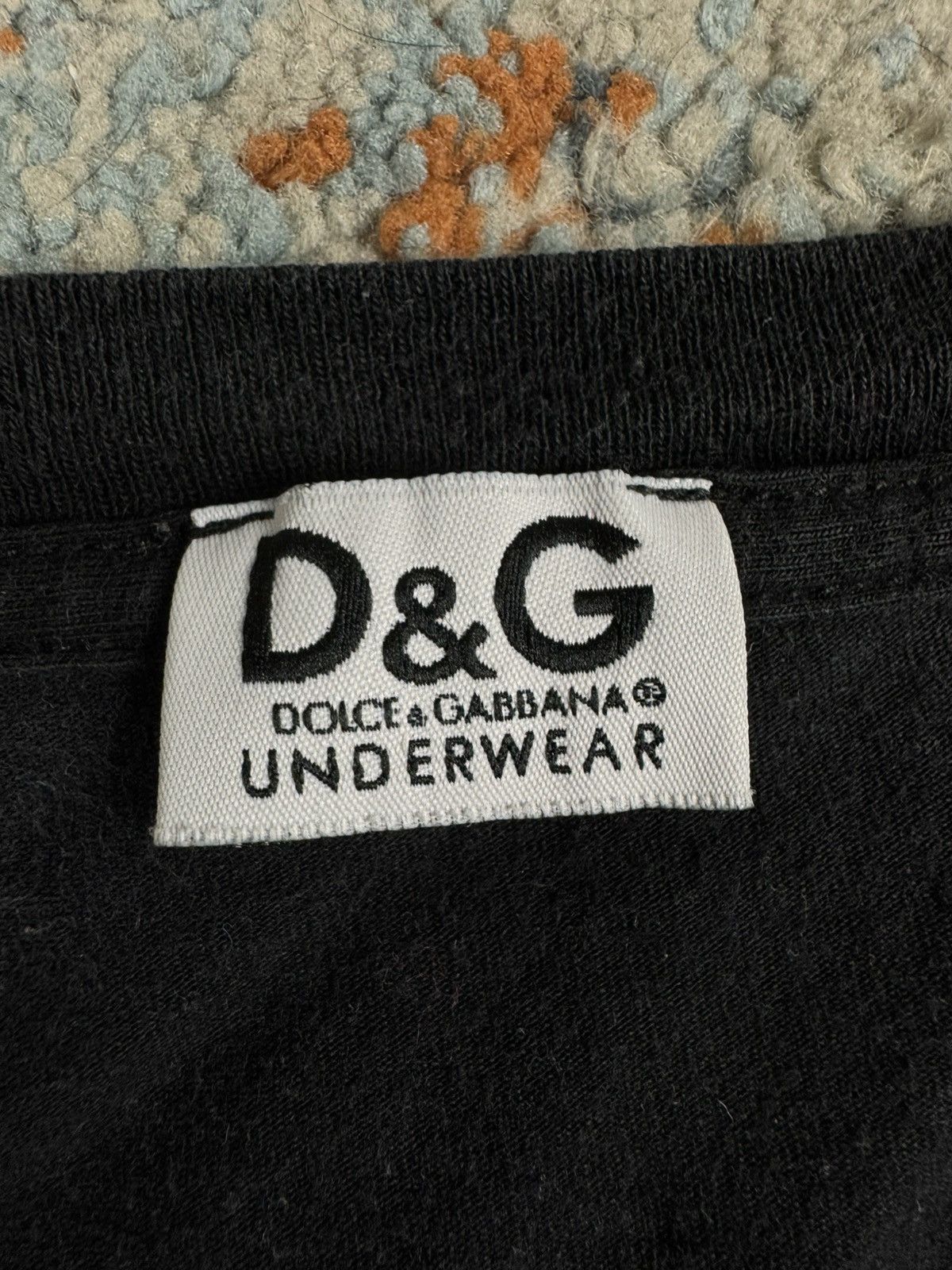 Dolce & Gabbana × Vintage Vintage 00s Dolce & Gabbana D&G embroidered chest logo tee Size US XL / EU 56 / 4 - 7 Thumbnail