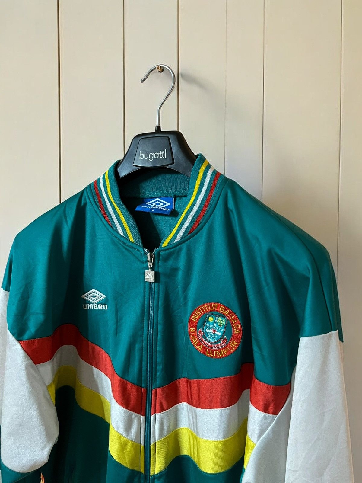 Umbro × Vintage OFFER!🫵🏻 UMBRO KUALA LUMPUR MALAYSIA SOCCER TRACK JACKET ZIP Size US L / EU 52-54 / 3 - 2 Thumbnail