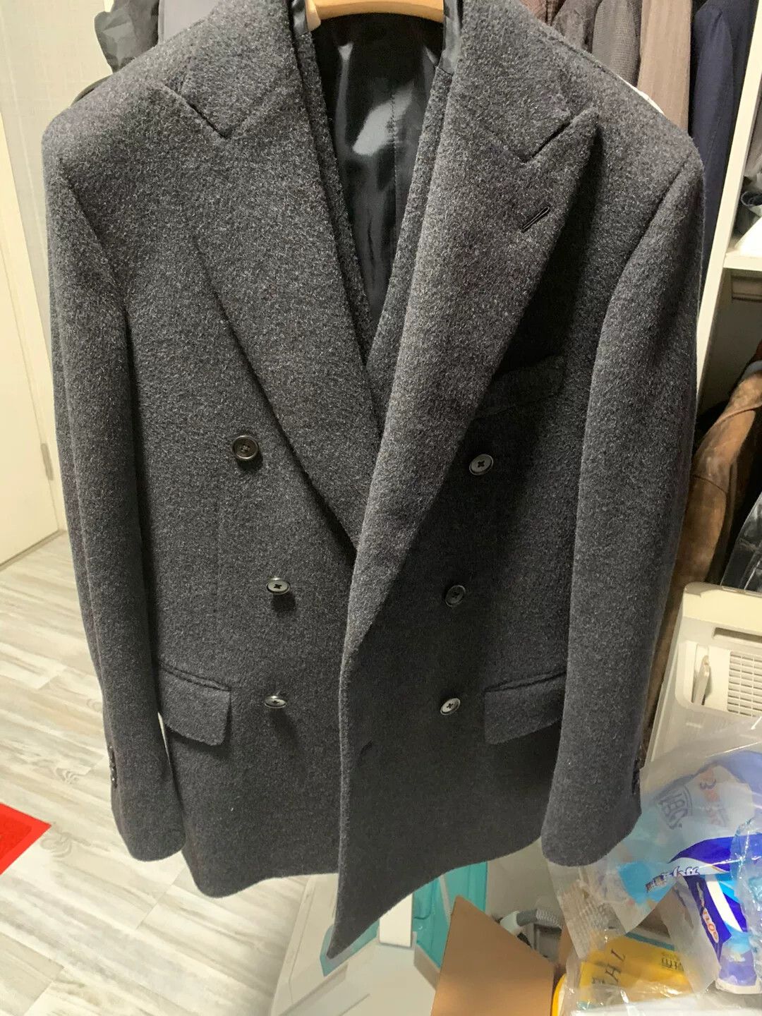 Japanese Brand custom gray flannel suit with vest Size US M / EU 48-50 / 2 - 1 Thumbnail