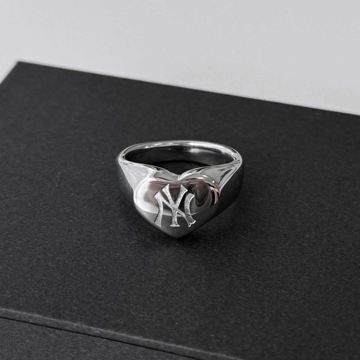 New York Yankees NY Yankees ring silver Size ONE SIZE - 1 Thumbnail