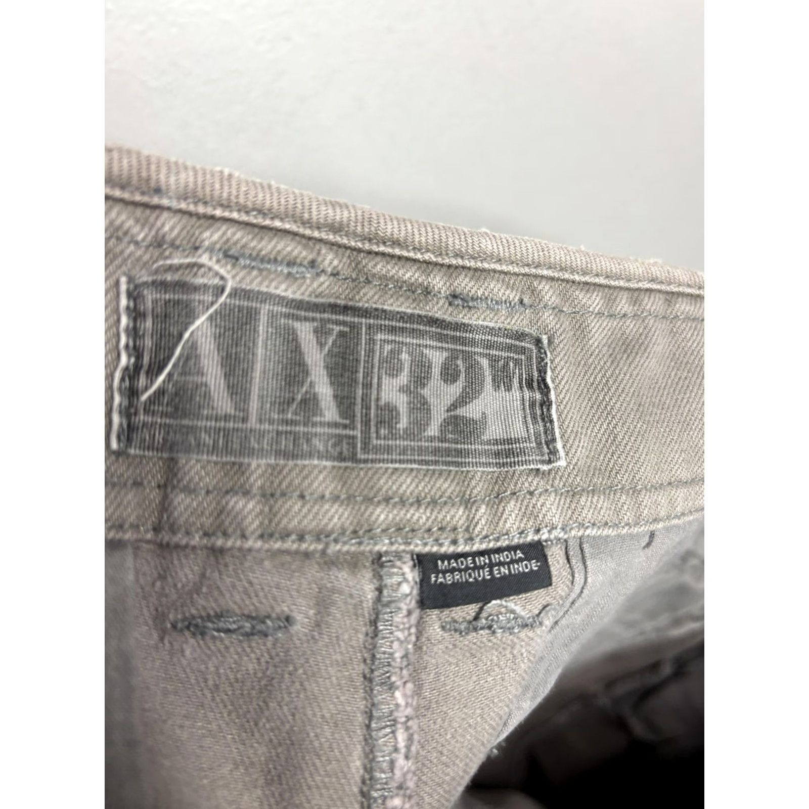 Armani Exchange VINTAGE Armani Exchange Shorts Mens 32 Gray Distressed Raw Hem Cutoff Paint Splatter Chino Casual Size US 32 / EU 48 - 7 Thumbnail