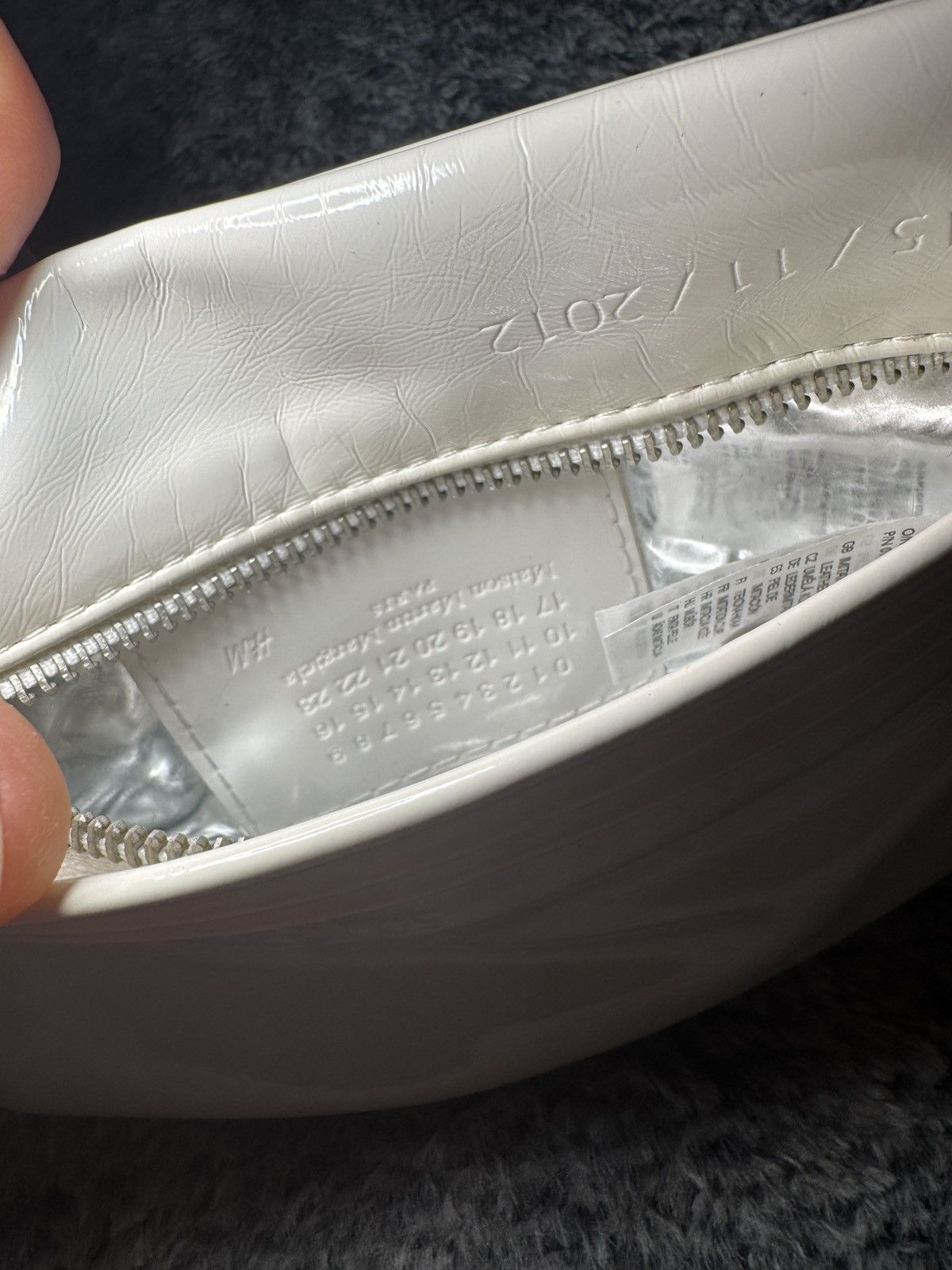 H&M × Maison Margiela Maison Margiela x H&M Candy Wallet Size ONE SIZE - 3 Thumbnail