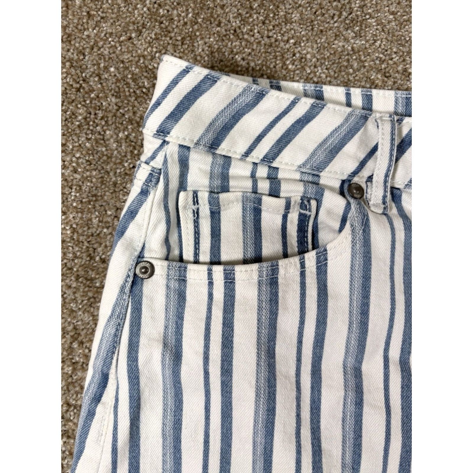 Loft LOFT Skirt Denim Striped Mini Short Pockets Button Size 10 Blue White Women Regular Womens Pre-owned Excellent Size 32" / US 10 / IT 46 - 2 Thumbnail