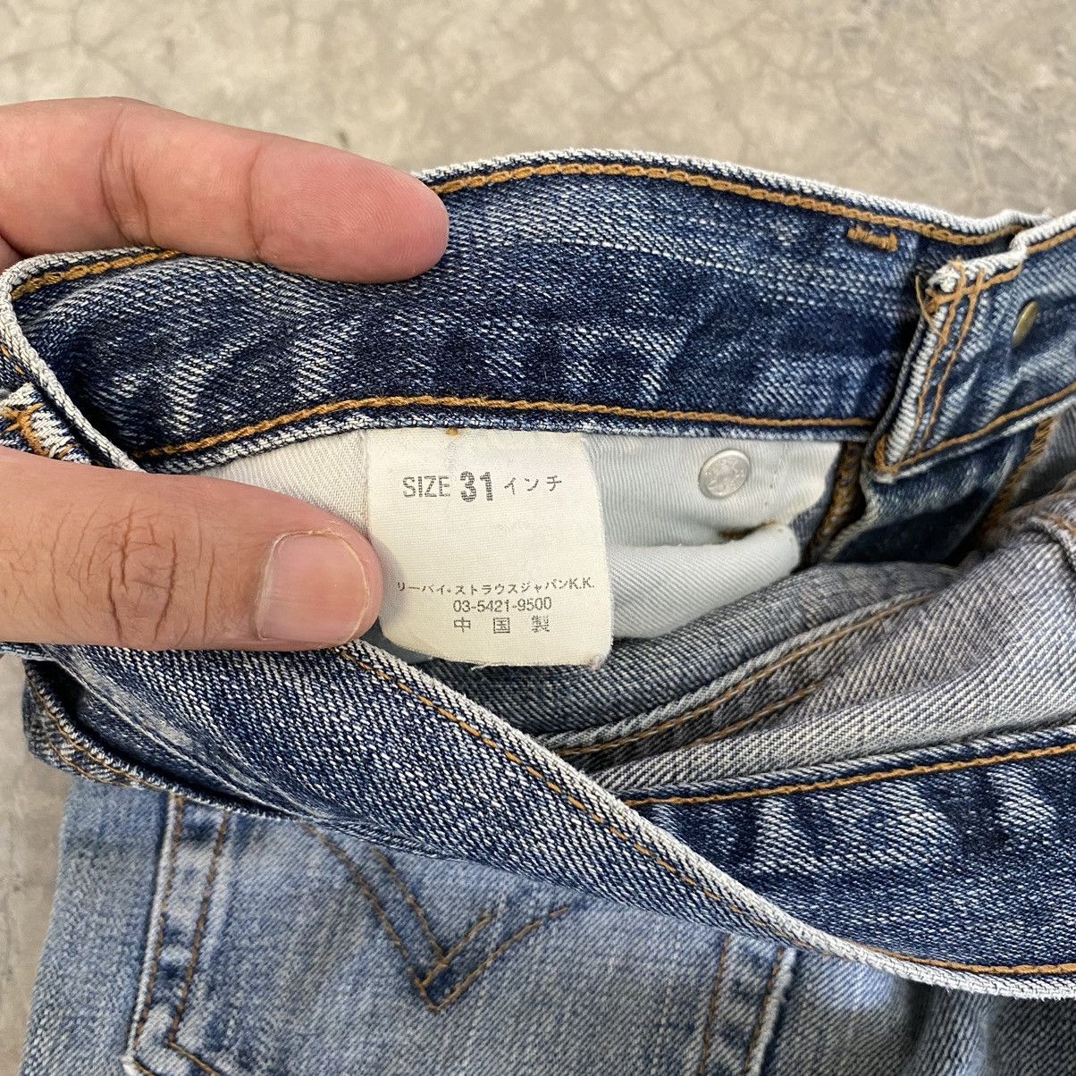 Levi's Vintage Levis 517 Faded Blue Bootcut Flared Jeans Size US 30 / EU 46 - 21 Thumbnail