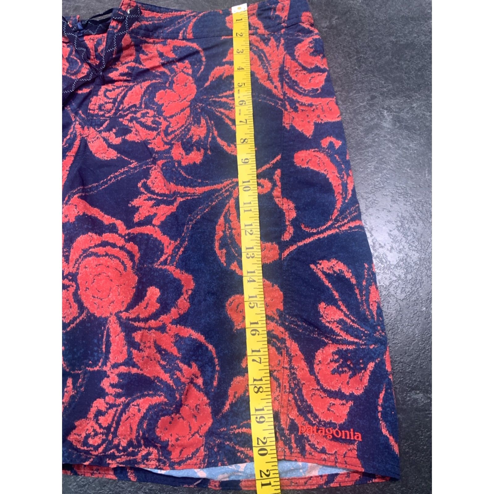 Patagonia Patagonia Board Shorts Mens 35 Blue Red Beach Swim Trunks Logo Size US 35 - 5 Thumbnail