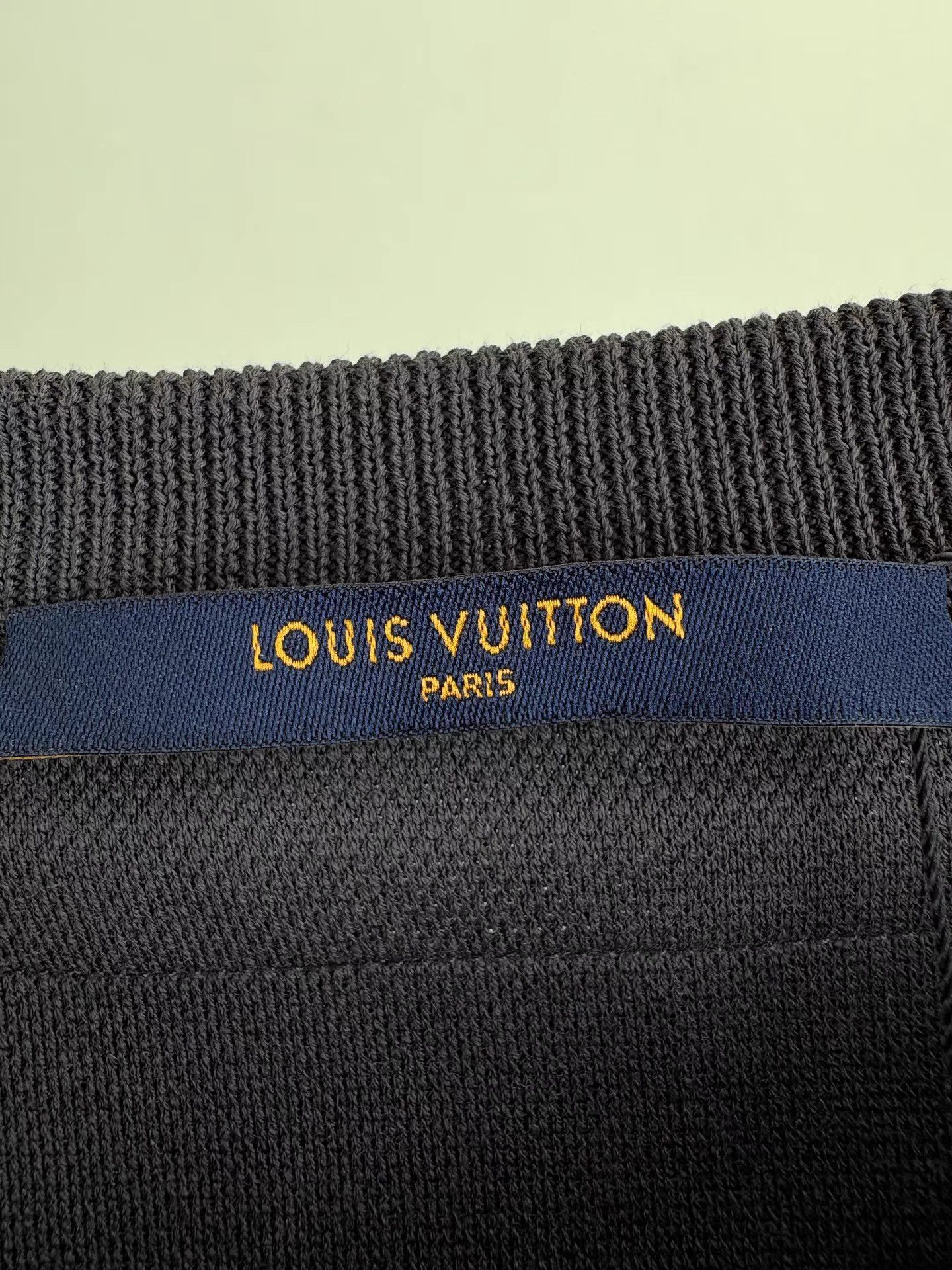 Louis Vuitton LOUIS VUITTON Hollow Out Embroidery T-shirt K1 Size US XXL / EU 58 / 5 - 5 Thumbnail