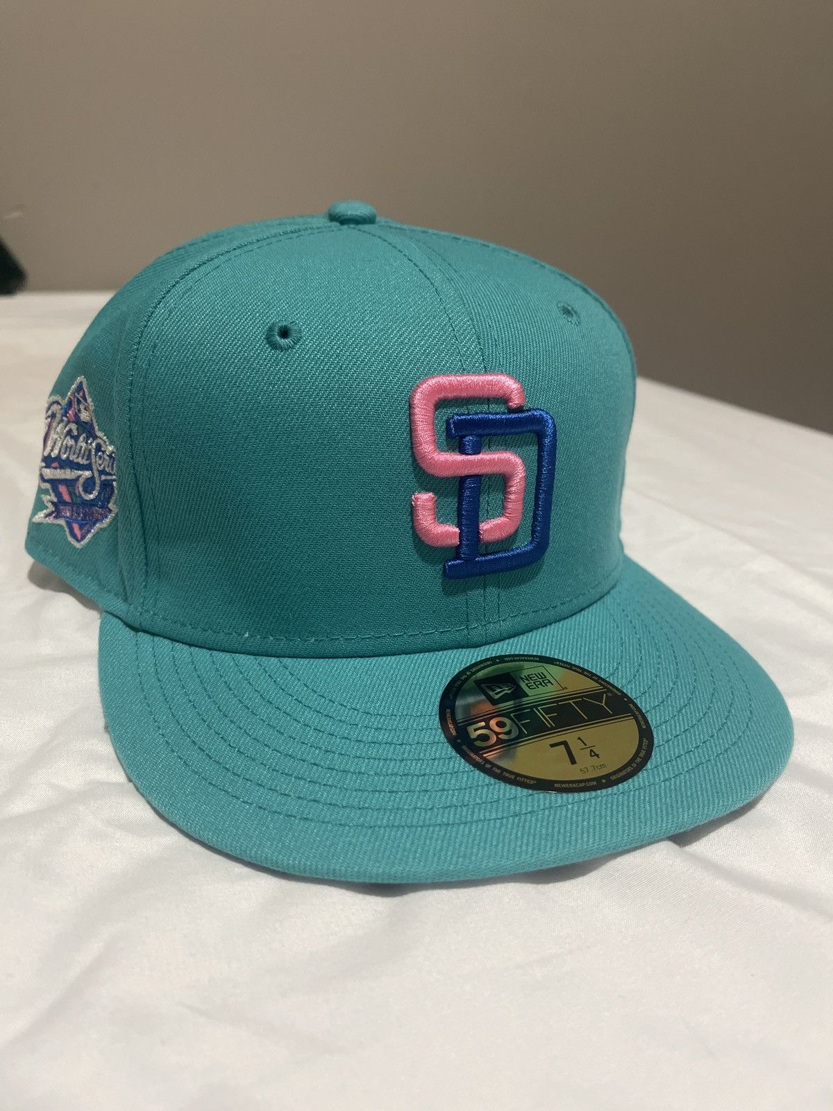 New Era Padres fitted 7 1/4 Size ONE SIZE - 1 Thumbnail