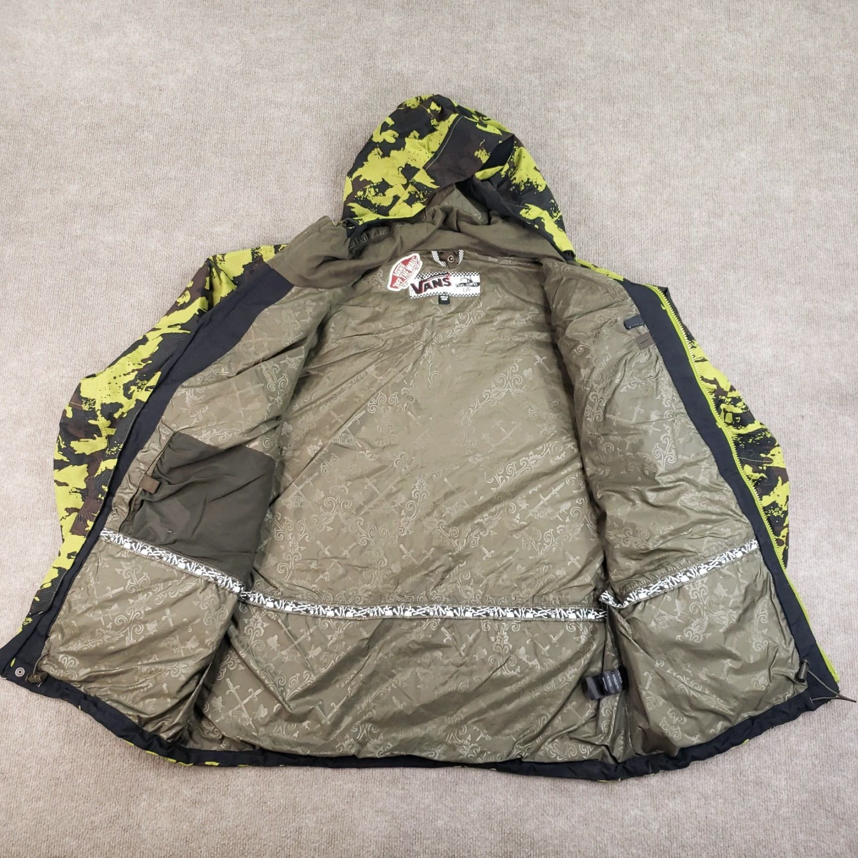 Vans VANS Jacket Mens L Green Camouflage Full Zip Hooded Outdoor Nylon Gore-Tex Size US L / EU 52-54 / 3 - 7 Thumbnail