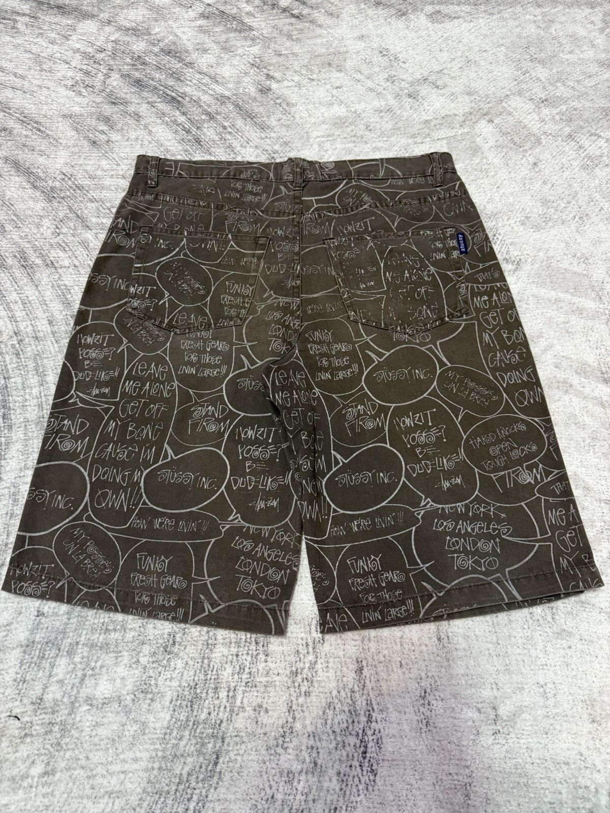 Stussy Extremely Rare Vintage 90s Stussy Speech Bubbles Loose Short Size US 32 / EU 48 - 2 Thumbnail