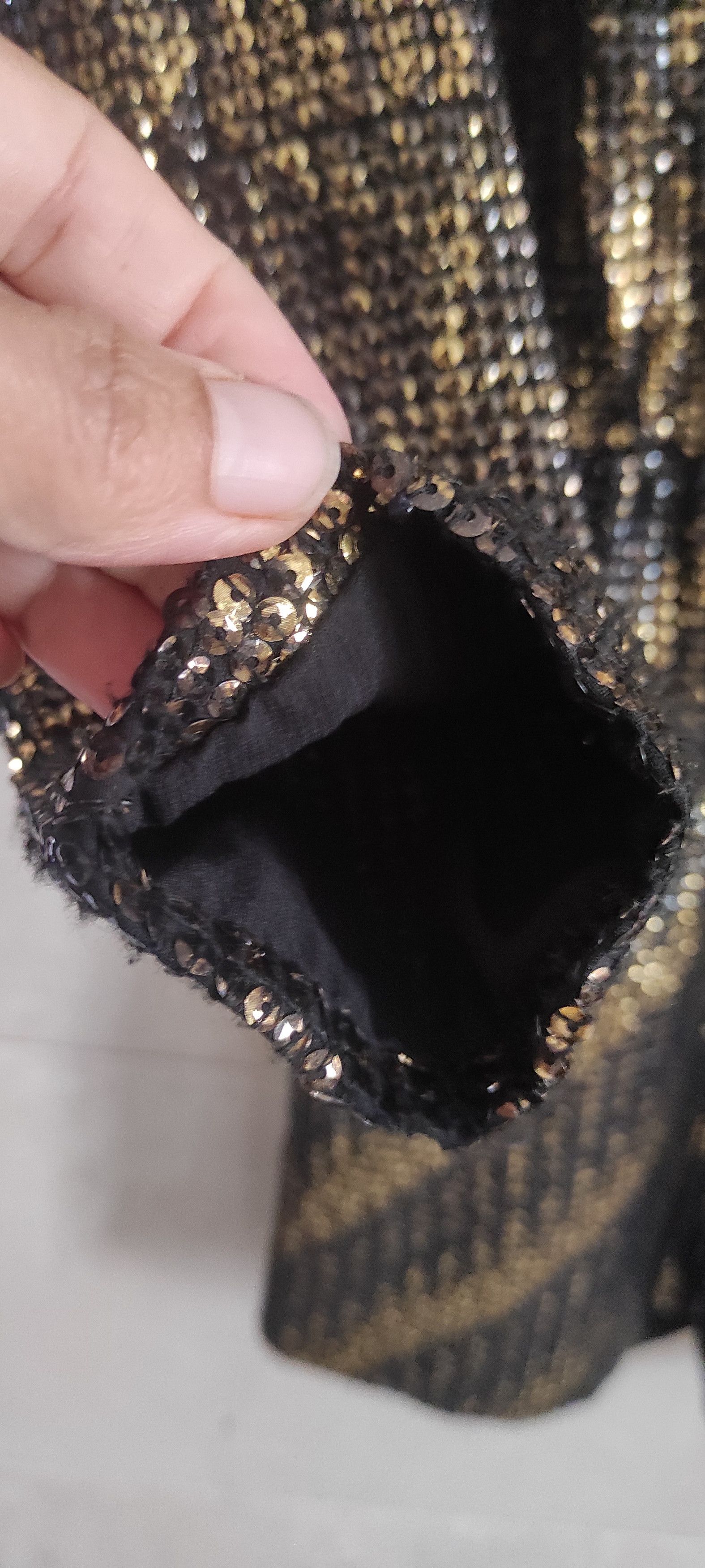 Zara ZARA Jumpsuit Gold Sequin Black Metallic Long Sleeve Romper Size 26" / US 2 / IT 38 - 7 Thumbnail