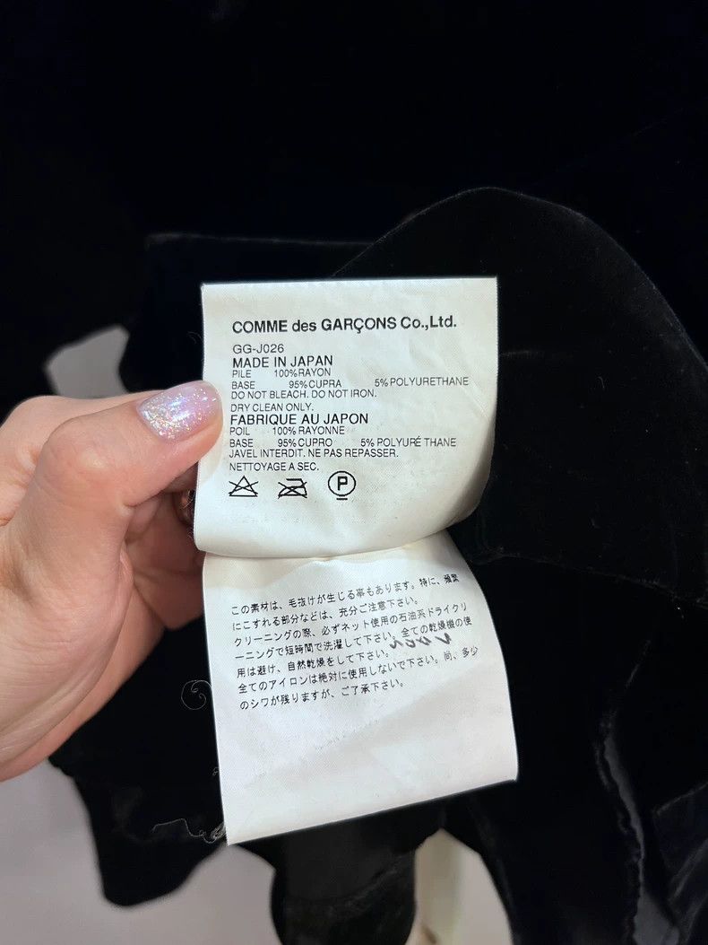 Comme des Garcons Comme des Garcons Twisted irregular velvet coat Size M / US 6-8 / IT 42-44 - 6 Thumbnail