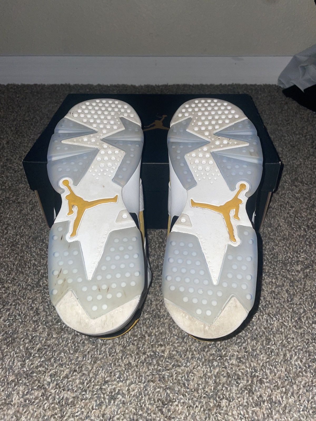 Jordan 6 Yellow Ochre