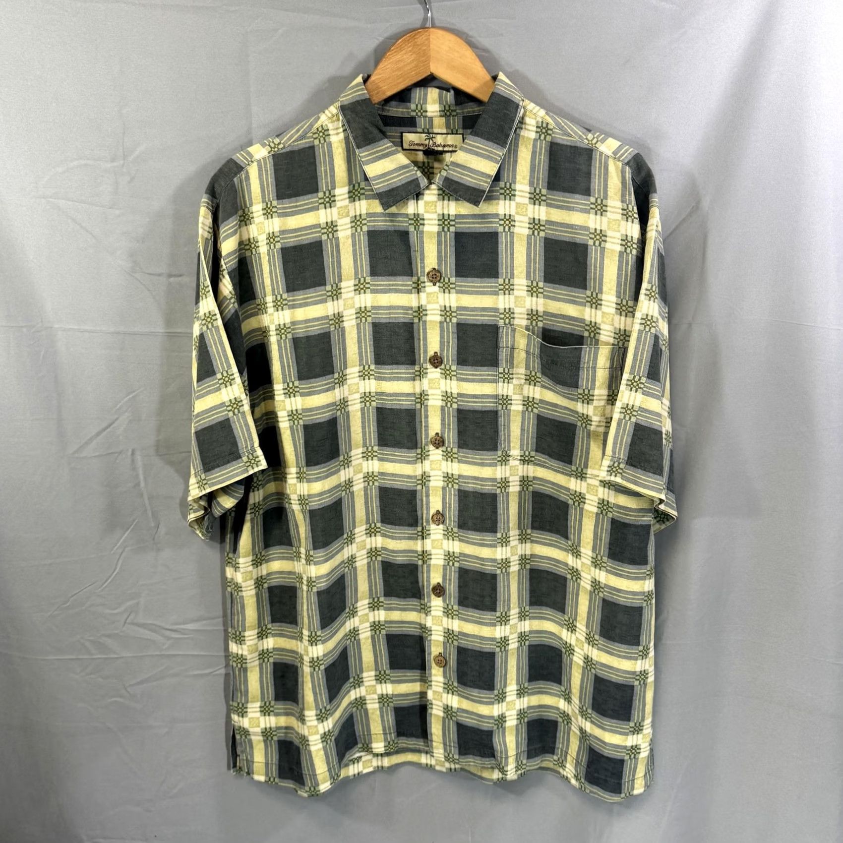 Tommy Bahama Tommy Bahama Shirt Mens XL Plaid Silk Button Up Pocket Casual Short Sleeve Size US L / EU 52-54 / 3 - 2 Thumbnail