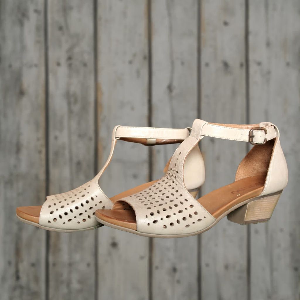 Vintage BUENO Brown Leather Perforated Heeled Ankle T-Strap Sandals EU 40 ≈ US 9.5 Women Buckle Shirt? Size US 10 / IT 40 - 1 Thumbnail