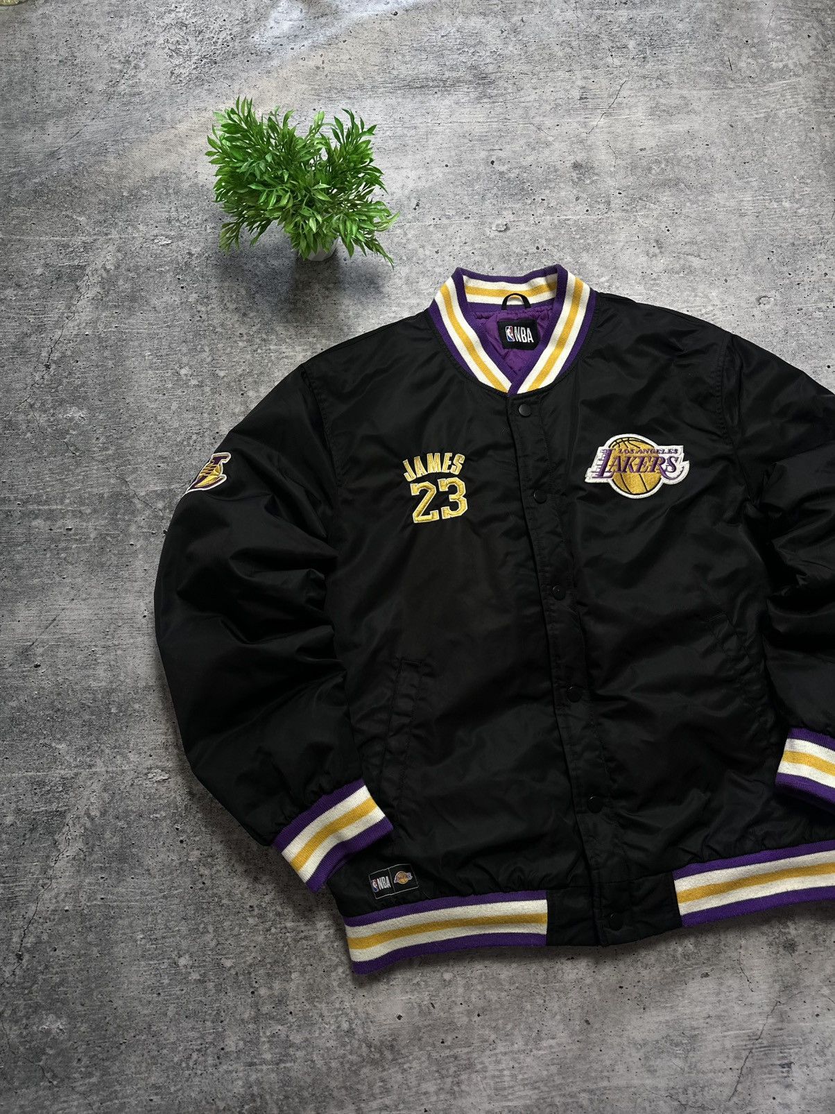 NBA NBA Lakers Y2K Quilt 23 LeBron Jacket Bomber Size US L / EU 52-54 / 3 - 1 Thumbnail