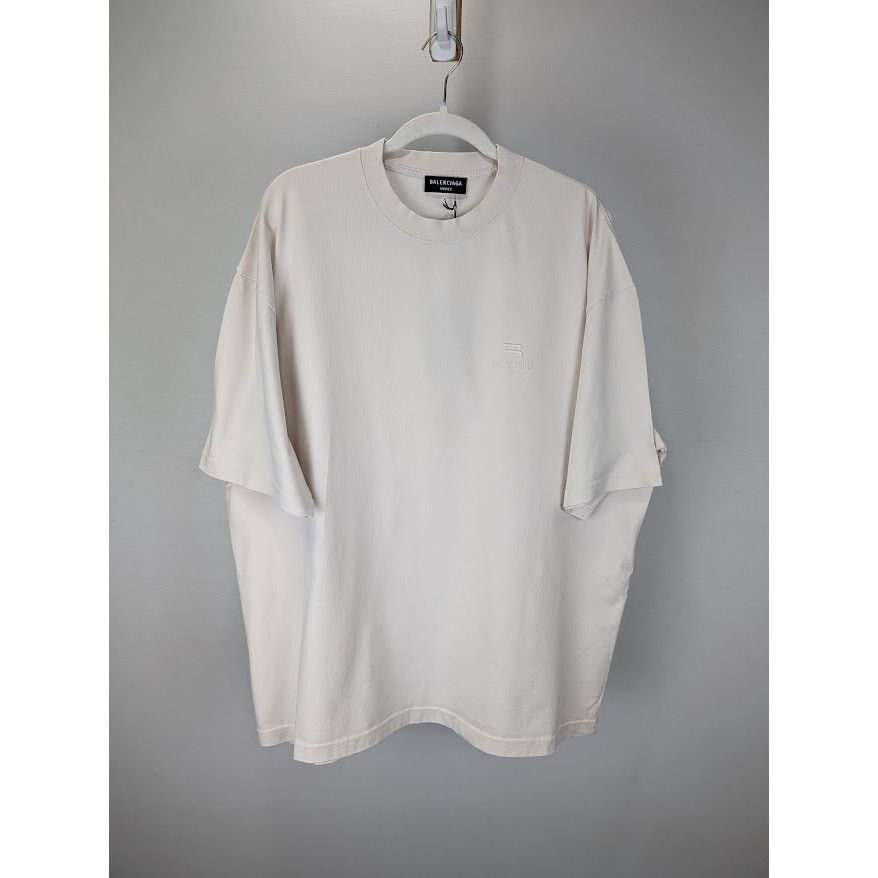 Balenciaga o1rshd1 Unisex T-Shirt in Beige Size US XL / EU 56 / 4 - 1 Thumbnail