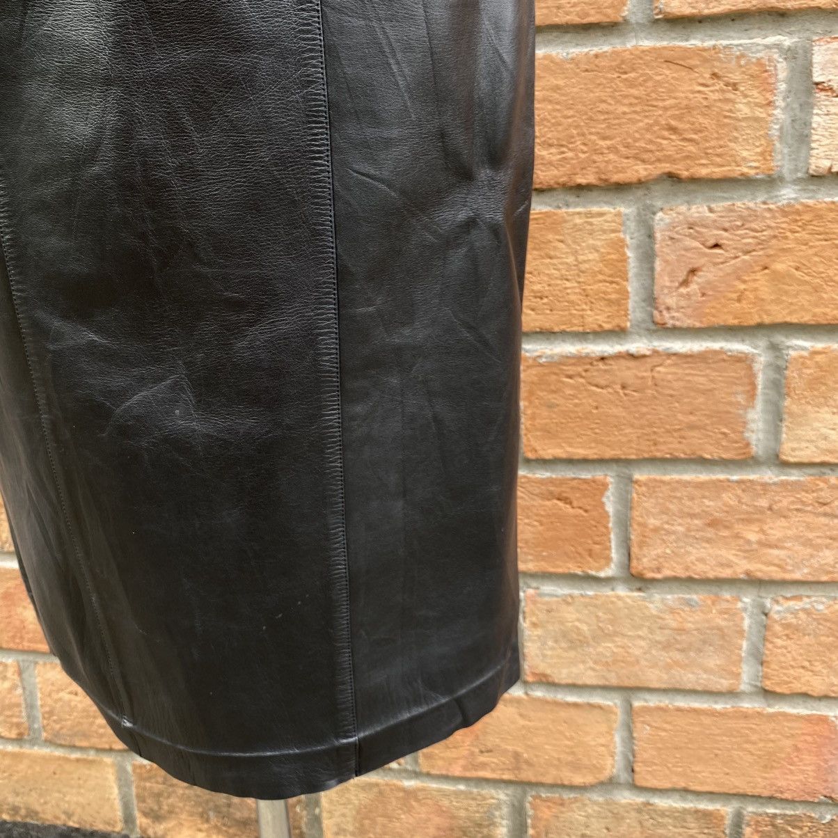 Loewe Loewe Black Leather Skirt with Side Zipper Size 30" / US 8 / IT 44 - 21 Thumbnail