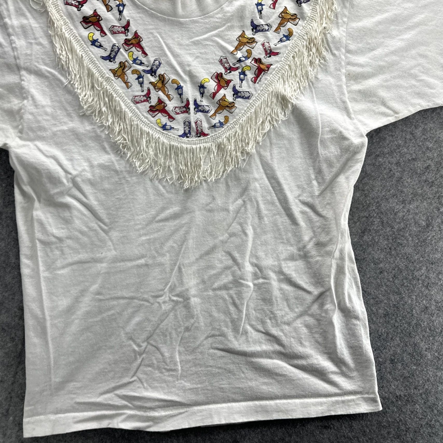 Vintage VINTAGE Buffalo Shirt Womens Large White Fringe Western Cowboy Pistols 90s USA Shirt Womens Large White Fringe Western Cowboy Pistols 90s USA Size L / US 10 / IT 46 - 5 Thumbnail