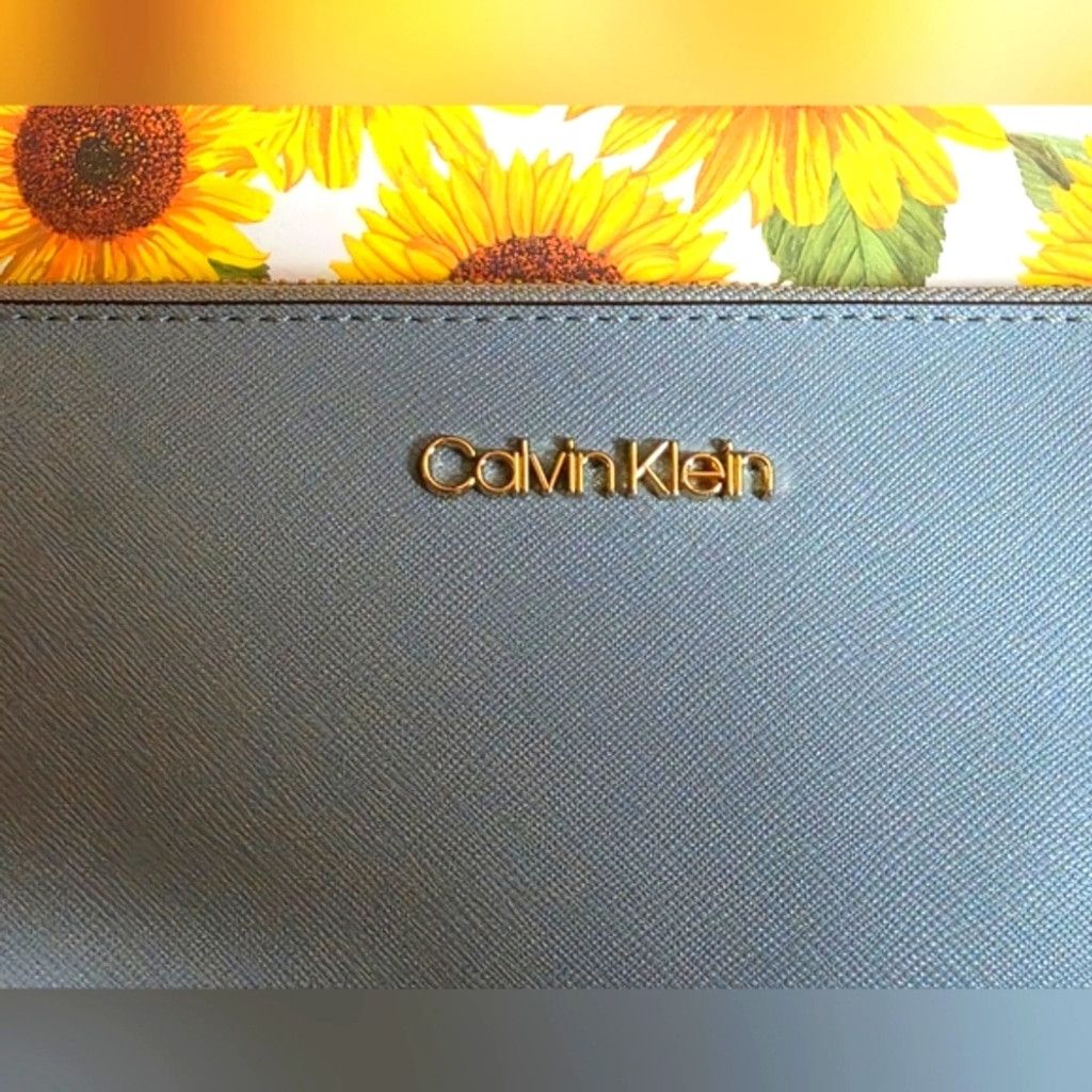 Calvin Klein Calvin Klein Light Blue Wristlet Size ONE SIZE - 2 Thumbnail