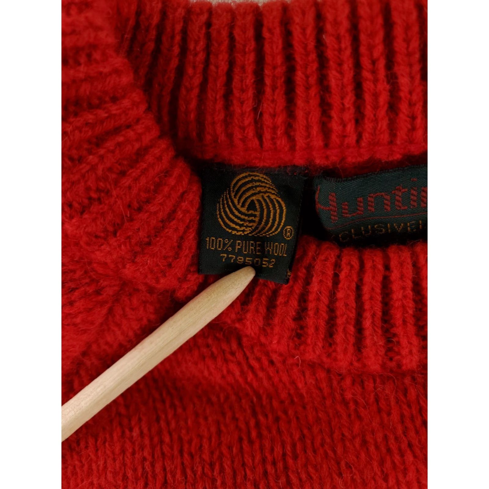 Vintage Hunting Horn Sweater 100% Shetland Wool Nordic Red White Blue Mens S Pullover Red Nordic Wool Mens S Size US M / EU 48-50 / 2 - 4 Thumbnail