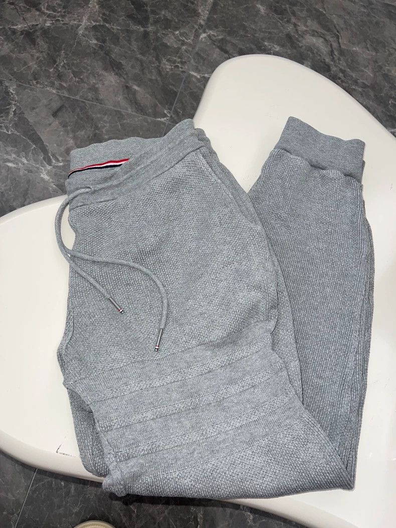 Thom Browne Thom browne Size 2 Pant 2504-Nextarrow Size US 36 / EU 52 - 1 Thumbnail