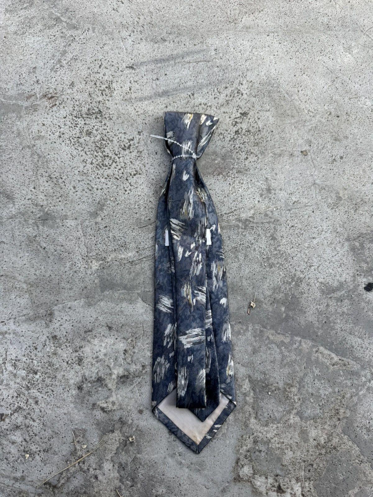 Issey Miyake Vintage Issey Miyake Neck Tie Pure Silk Silky Luxury Size ONE SIZE - 2 Thumbnail