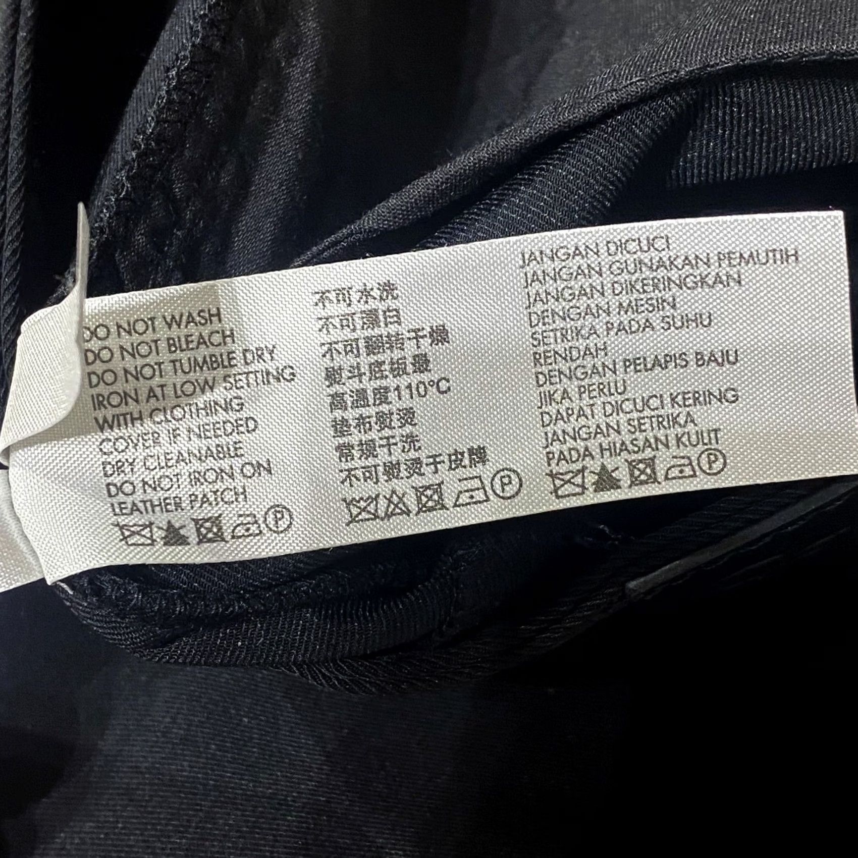 Calvin Klein Keywords: "Calvin Klein Jeans", "W28” L32”, “Womens “Black”, “Vintage”, “VGC” Size 28" / US 6 / IT 42 - 7 Thumbnail
