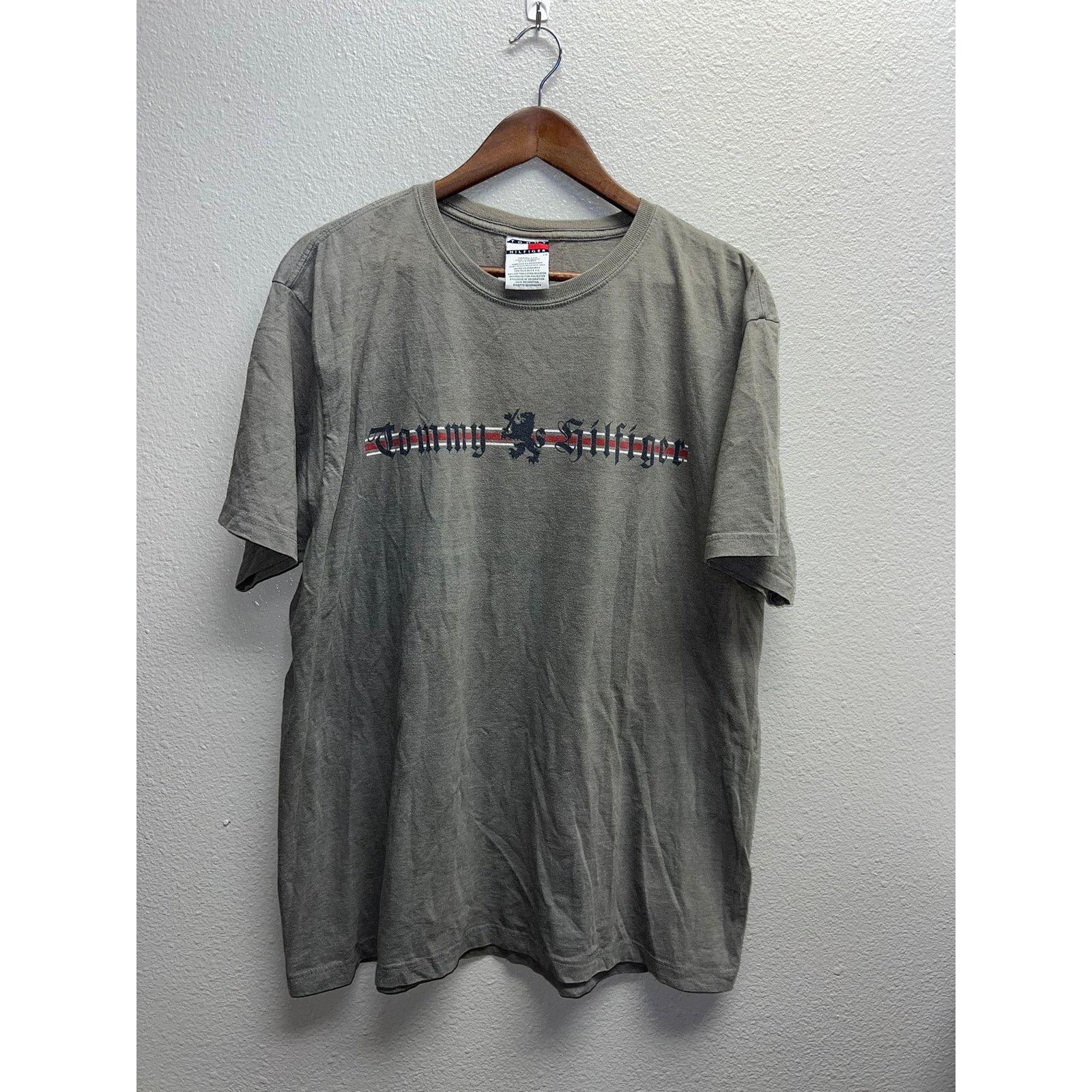 Tommy Hilfiger Vintage Tommy Hilfiger Shirt Logo Knight Gray Tee 90s Large Size US L / EU 52-54 / 3 - 1 Thumbnail