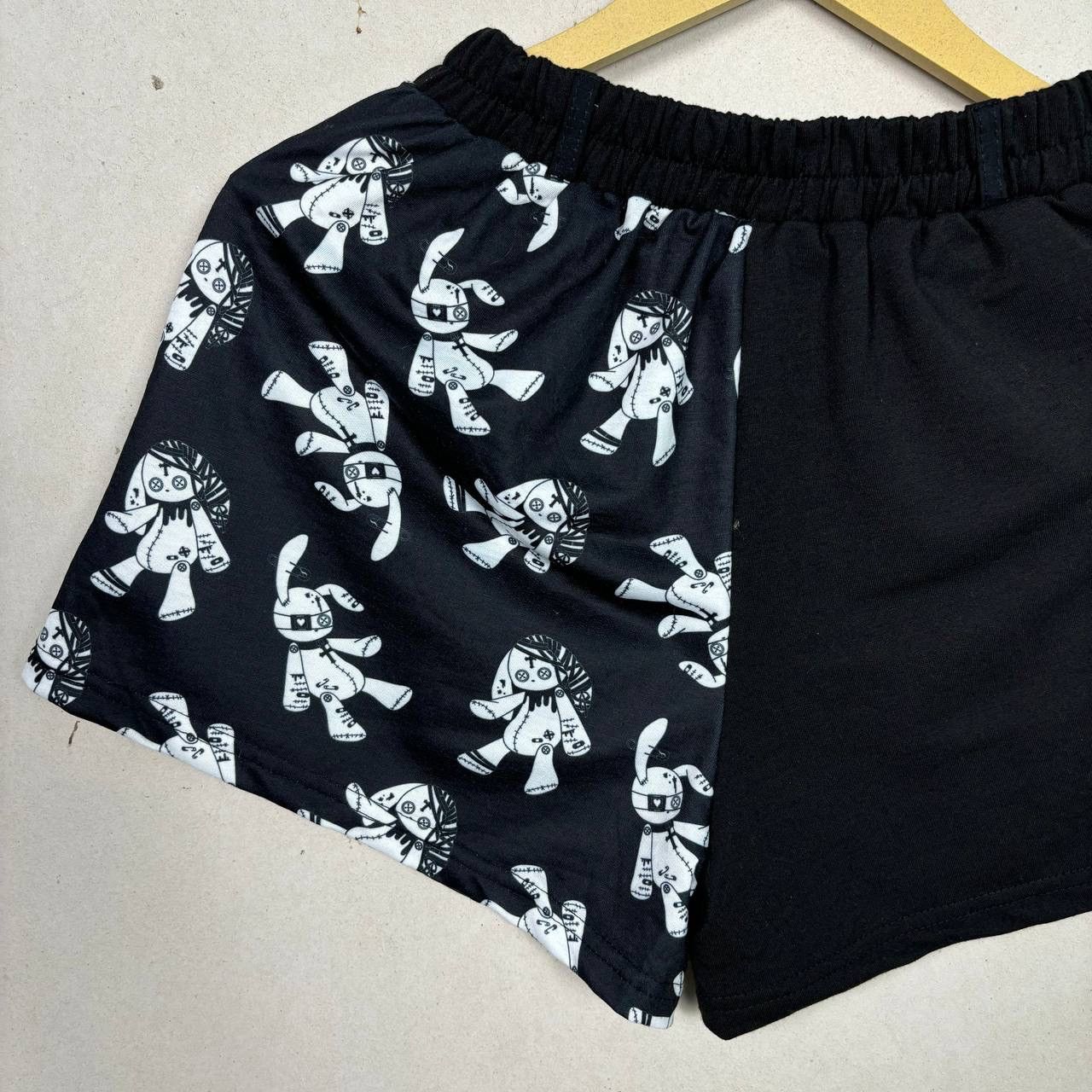 AC/DC × If Six Was Nine × Le Grande Bleu (L.G.B.) 2000s ACDC Rag Stretchable Short Pants Trousers Size US 29 - 4 Thumbnail