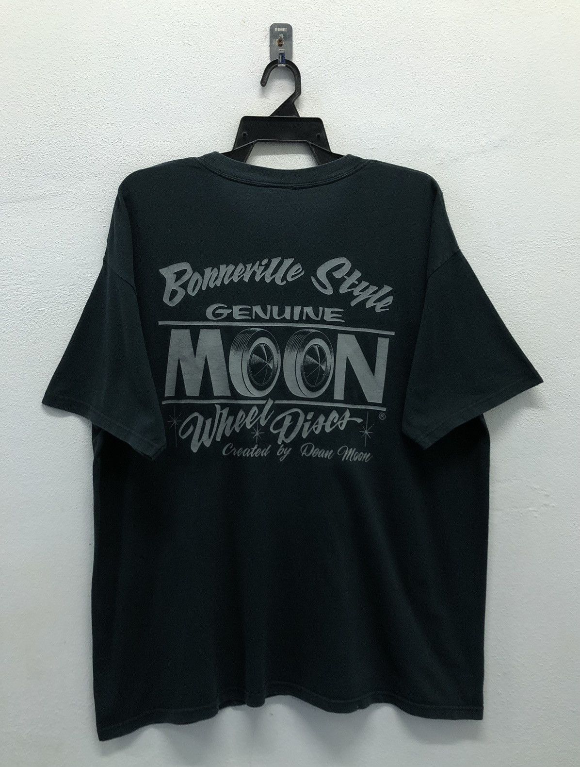 Vintage Vintage Genuine Moon Products Mooneyes T-Shirt Size US XL / EU 56 / 4 - 1 Thumbnail