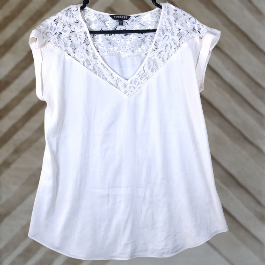 Express Express Blouse White Lace V-Neck Cap Short Sleeve Large Womens Regular Fit Size L / US 10 / IT 46 - 1 Thumbnail
