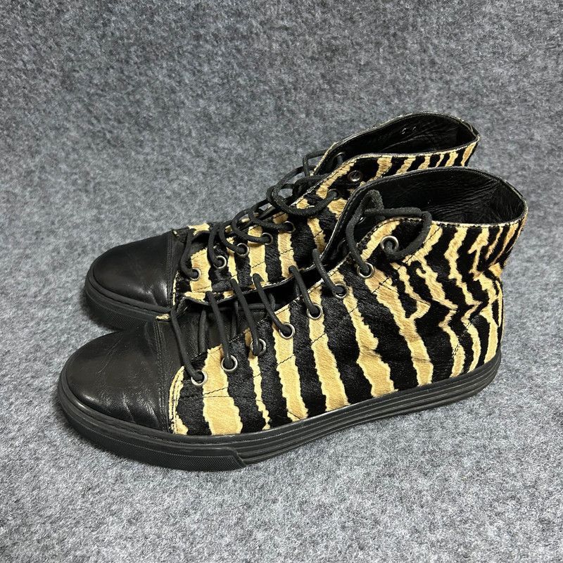Gucci Gucci Black and Yellow Casual Sneakers Size US 8 / EU 41 - 1 Thumbnail