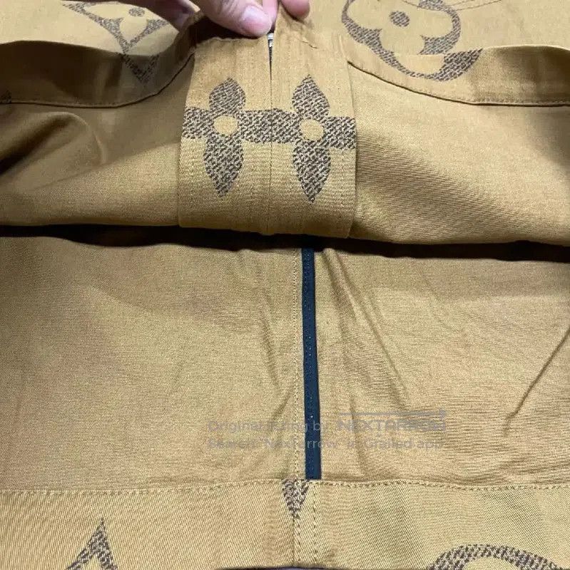 Louis Vuitton Louis Vuitton Yellow Cotton Women’s Shorts . Size 23" - 4 Thumbnail