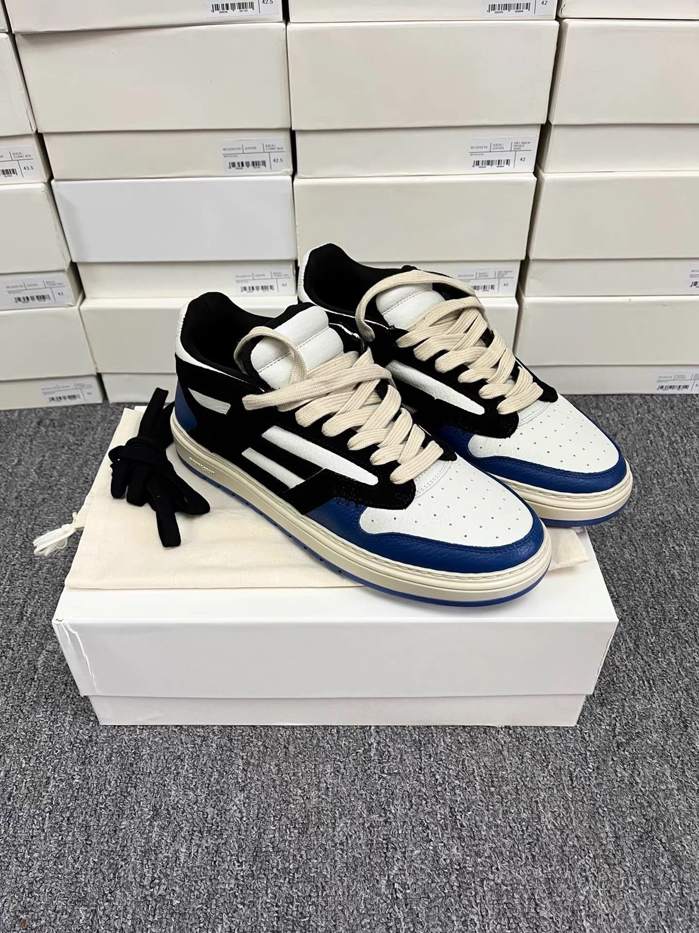 Represent Clo. Represent Classic Low-top Leather Sneakers K34 Size US 8 / EU 41 - 2 Thumbnail