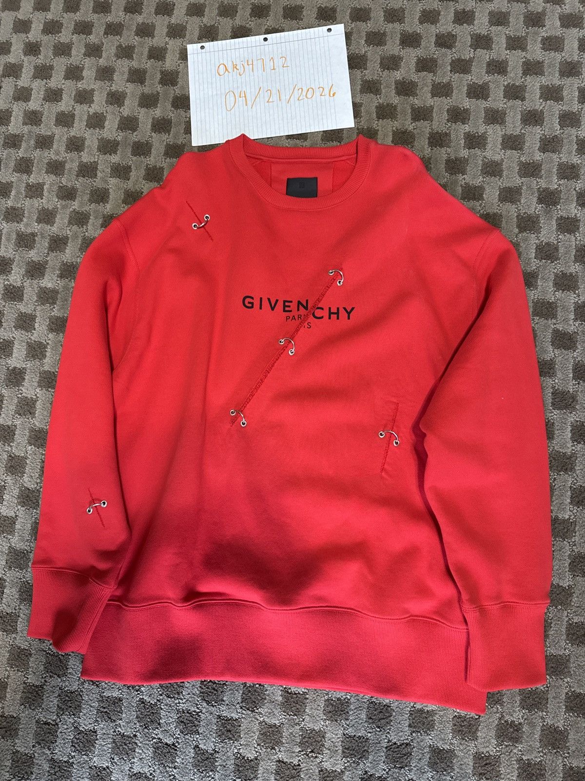 Givenchy Givenchy Red Oversized Metal Detail Crewneck Size US M / EU 48-50 / 2 - 1 Thumbnail