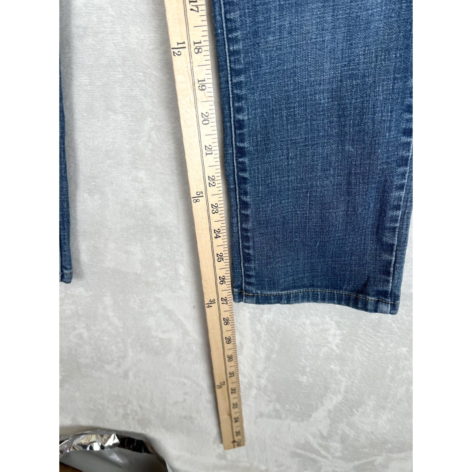 Levi's Levi's Perfectly Slimming 512 Straight Leg Jeans Womens 4 27x32 Blue Denim Size 27" / US 4 / IT 40 - 2 Thumbnail