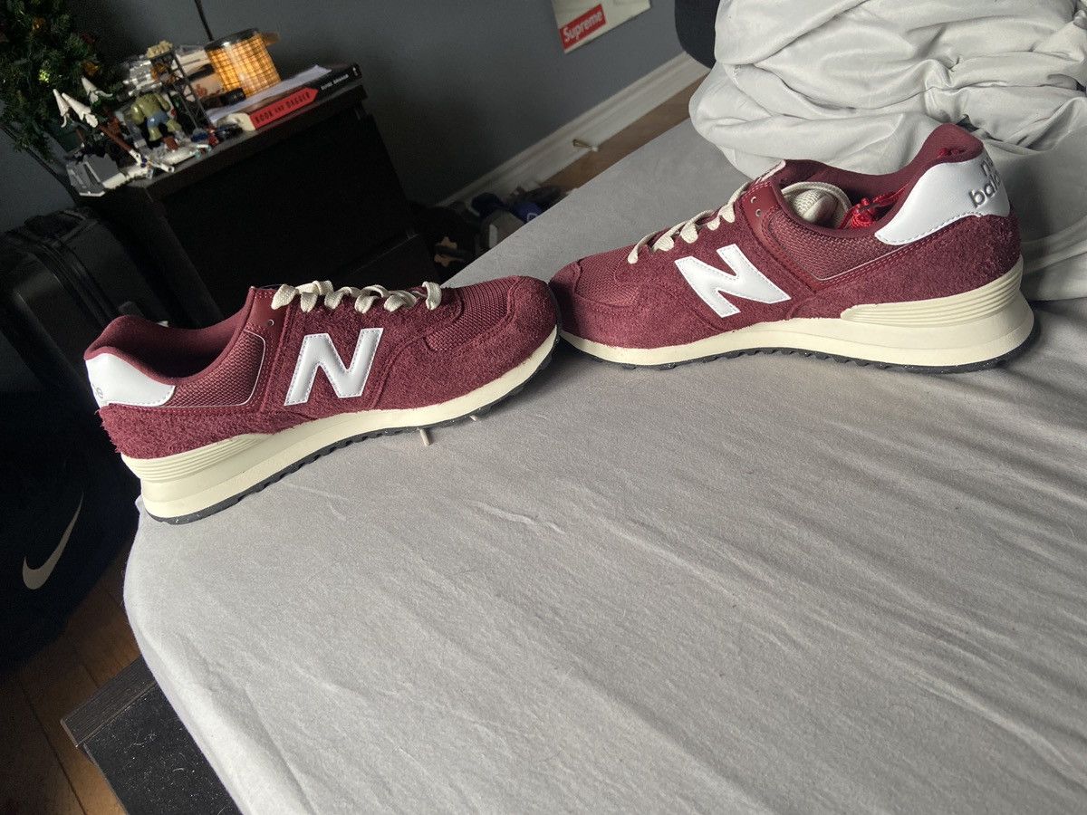New Balance New Balance 574 (Red Suede) Size US 9 / EU 42 - 6 Thumbnail
