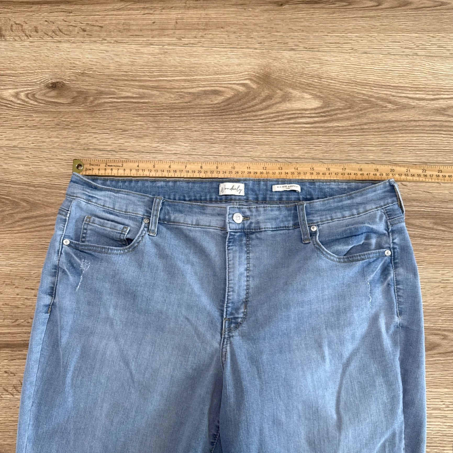 Vintage VINTAGE Wonderly Women's Jeans Bootcut Plus Size 18W Light Wash Denim 31.5 Inseam Size 40" / US 18 - 4 Thumbnail