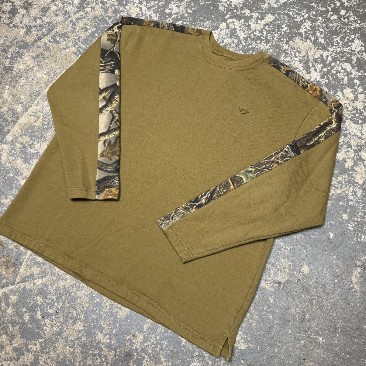 Vintage Vintage Cabelas RealTree Essential Camo Crew Sweatshirt Size US L / EU 52-54 / 3 - 2 Thumbnail