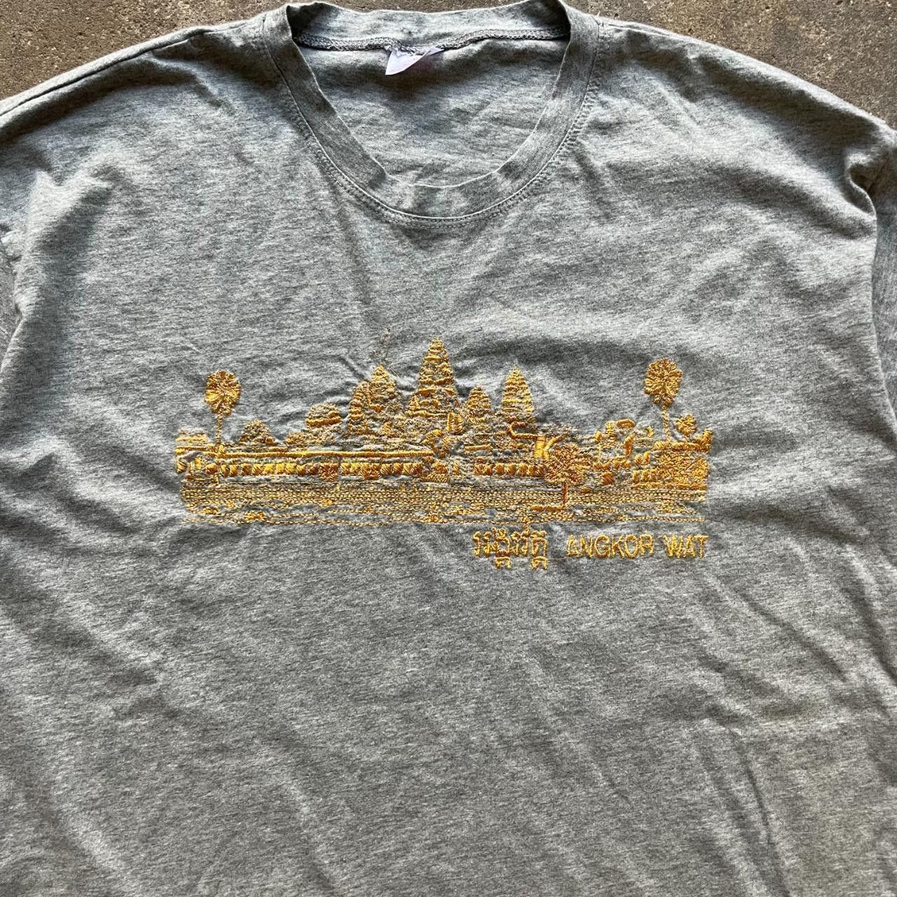 Other Beautiful gold embroidered T-shirt. Size US XL / EU 56 / 4 - 3 Thumbnail