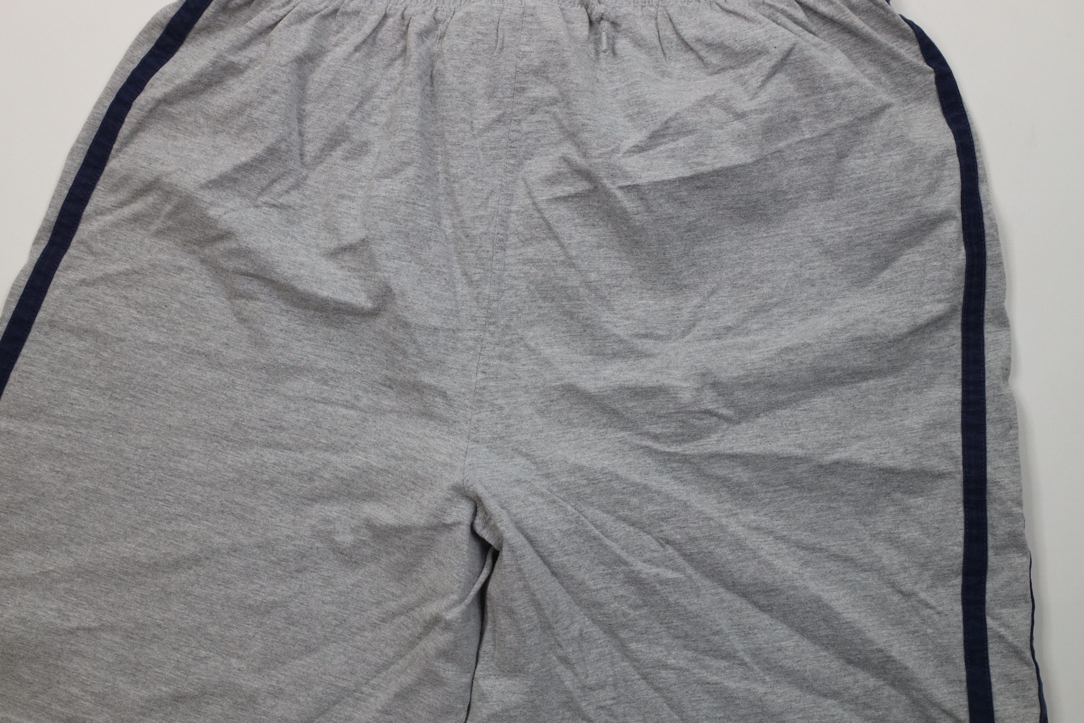 Starter Vintage 90s Starter University of Michigan Shorts Gray Size US 36 / EU 52 - 11 Thumbnail